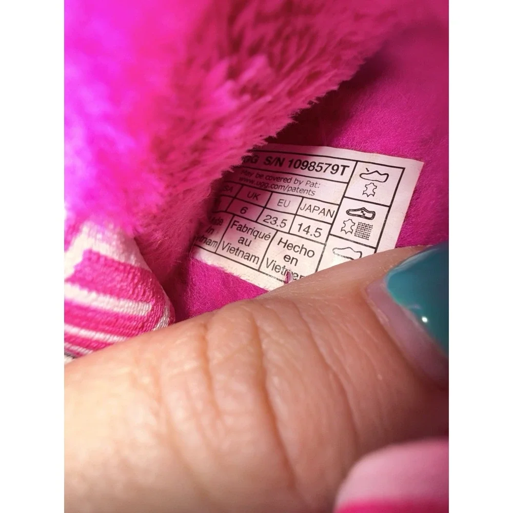 UGG Toddler Fluff Yeah Slipper‎ Slides Size 7 Hot Pink AS IS